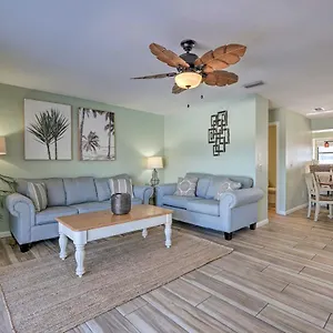 https://the-sage-family-and-pet-friendly-townhome.panamacity-beachhotels.com